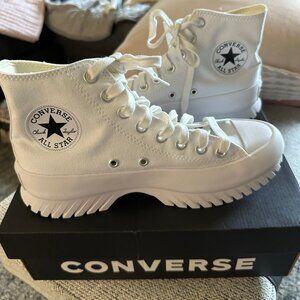 Converse Lugged 2.0 White Sneakers Unisex  Womens 8.5 Mens 6.5 NEW in Box